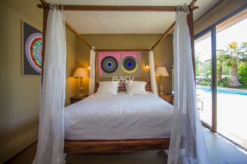 Rental of filming locations in the Var region, department 83, southeastern France, offering diverse scenic spots for production purposes